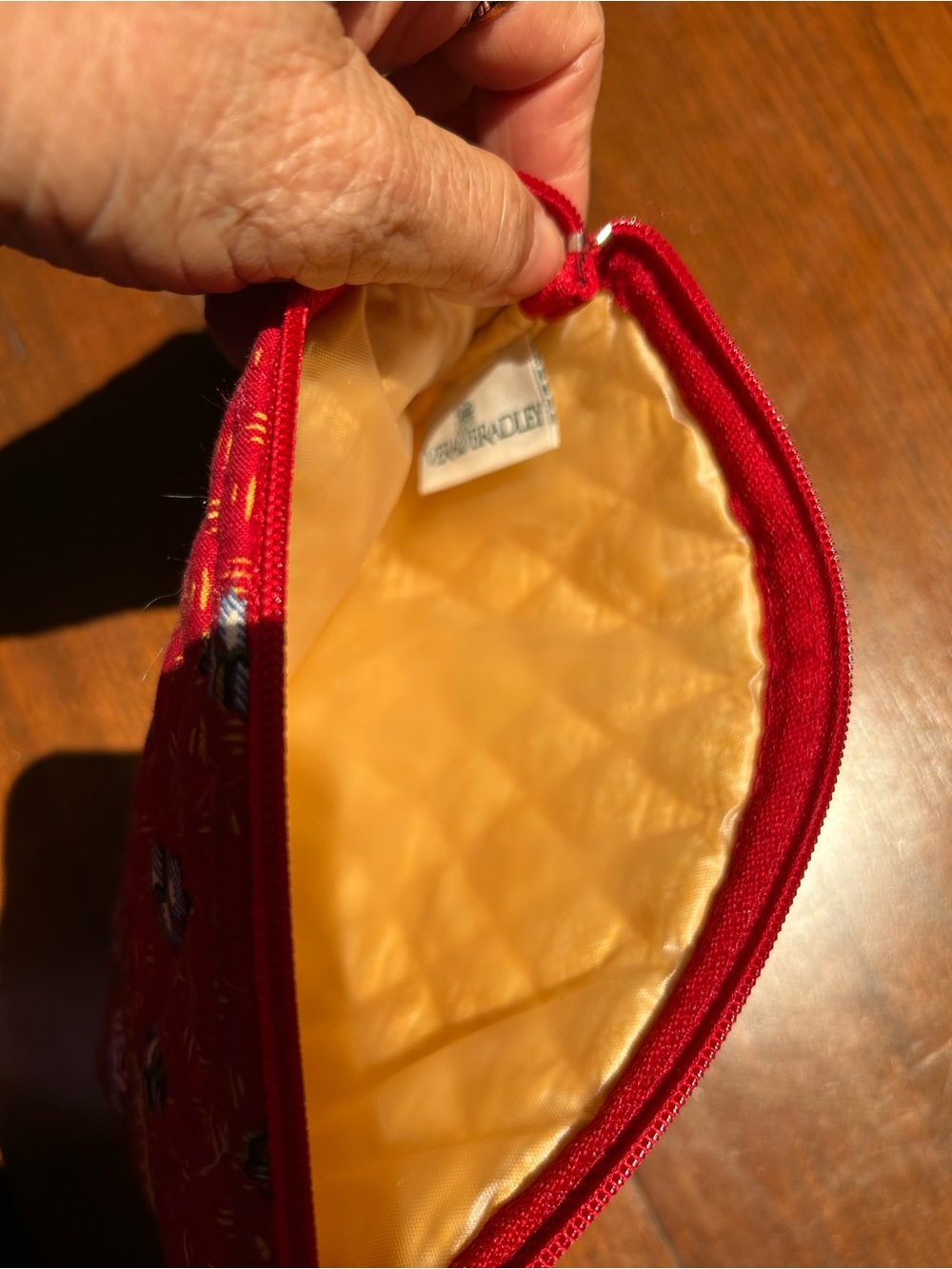 Vera Bradley Lg Quilted Floral Red Tote Bag. Bonus! W/ Matching Pouch-exc shape! - Picture 12 of 15